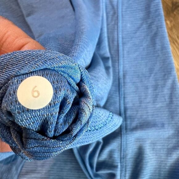 Lululemon Running Tank Top 6
Racerback Reflective Strip Media
Pocket Athletic - Picture 3 of 3